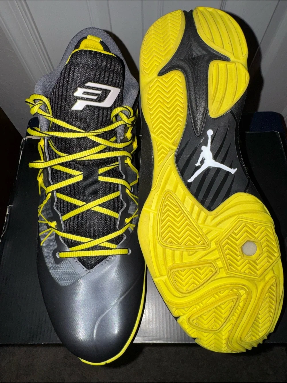 Jordan CP3.VII Sneakers Size 11 in dark grey, yellow and white